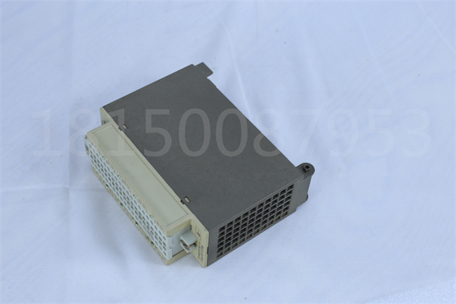 SIEMENS 6ES5451-8MR122 SIEMENS 6ES5451-8MR122