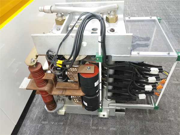 ABB 3BHL000986P00061