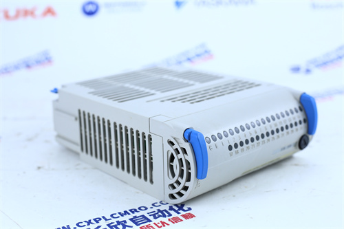 MOXA	MPC-2247Z A fanless tablet